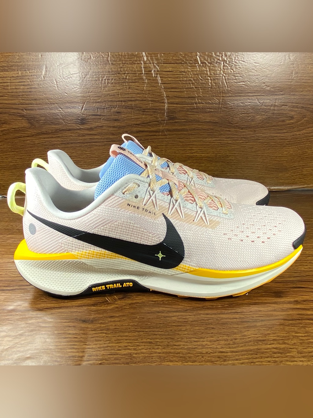 Nike Trail Running Shoe Mens Shoe Size 9.5